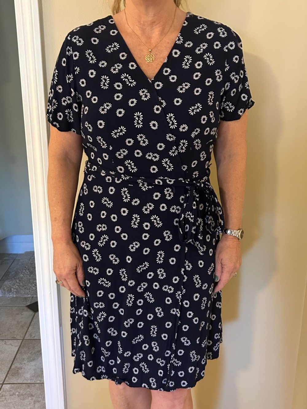 Talbots Navy Floral Wrap Dress size 6 Petite